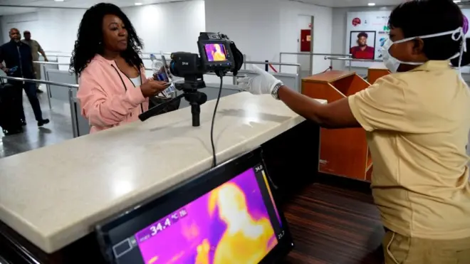 Woman wey just land for airport in Nigeria dey do screening