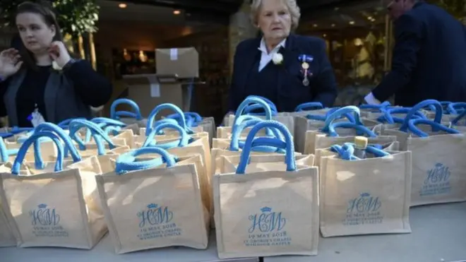 Подарочные пакеты