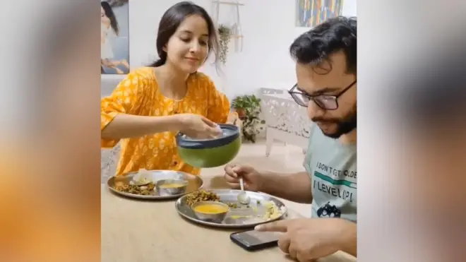 انڈین انفلوئنسر کی وائرل ویڈیو