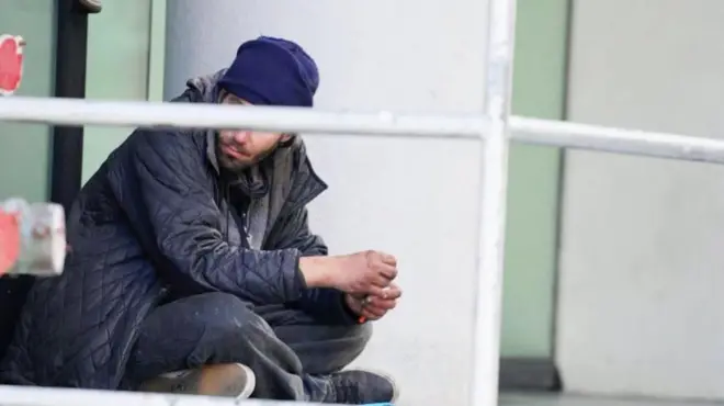 Бездомный на улице в Сан-Франциско