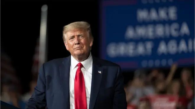 トランプ前大統領、在任中にプーチン大統領にコロナ検査機器を