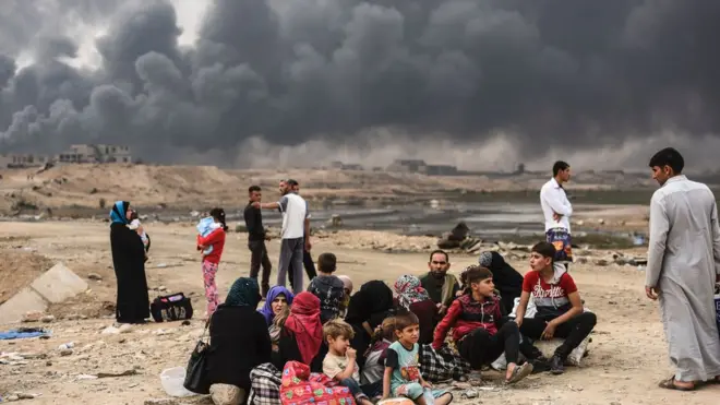 د موصل ګڼ وګړي په جګړه کې ایسار پاتې دي