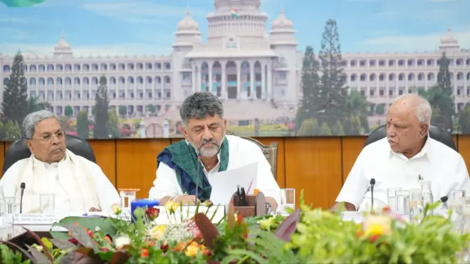 கர்நாடகாவில் நடைபெற்ற அனைத்து கட்சி கூட்டம்
