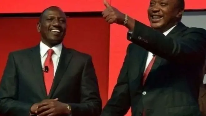 Haraciye igihe William Ruto (i bubamfu) atitabira ibikorwa bibera mu biro vy'umukuru w'igihugu