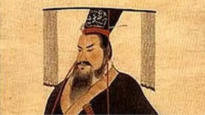 Tần Thủy Hoàng (259 - 210 trước Công nguyên) là vị hoàng đế đầu tiên thống nhất Trung Quốc vào năm 221 trước Công nguyên