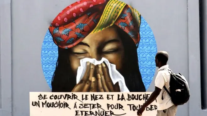 У столиці Сенегалу Дакарі намалювали отакі мурали з поясненням правил гігієни, які запобігають захворюванню