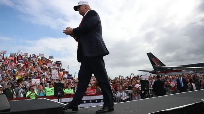 Trump, bəlkə də ikinci prezident Clinton-dan daha yaxşı olardı, amma nəyin bahasına? - jurnalist sual edir.