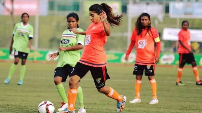 شاہ لائلہ احمد زئی