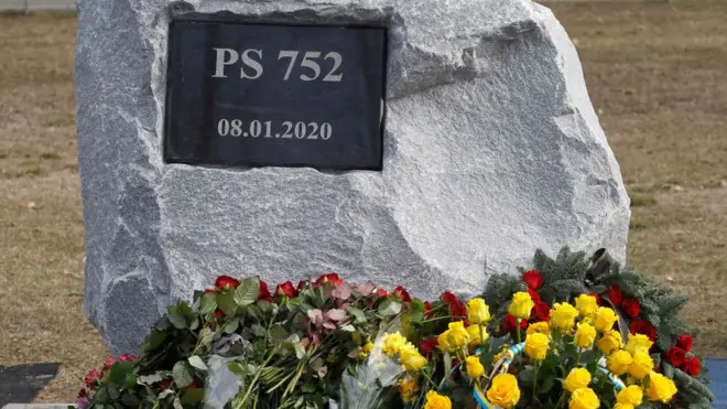 Літак МАУ 8 січня збила іранська ракета. В результаті цього загинули 176 пасажирів і членів екіпажу, серед них - 11 українців.