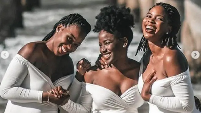 Sawirka Onyeka oo ah gabadha curadka ah,walasheed Chika iyo gabadha ugu yar ee walaashooda Ogechi ee baraha bulshada qabsaday