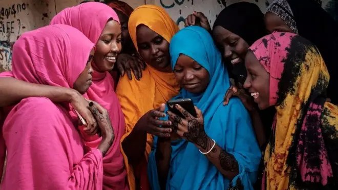 Somaali facebooke isticmaalay