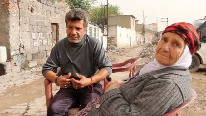 Şehmus Özgezer ve annesi Fesla