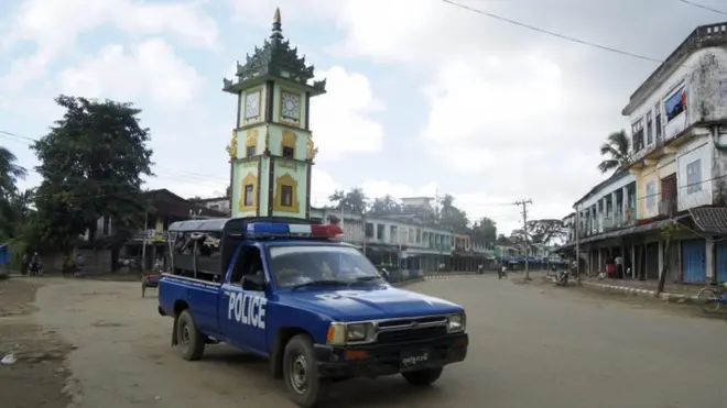 ကာဖျုး ထုတ်ထားတဲ့ မောင်တောမြို့ထဲက ရဲ လှည့်ကင်း