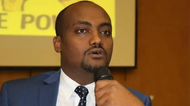 Addisuu Araggaa waajjira giddu galeessaa ODPtti hogganaan ijaarsa fi siyaasa baadiyyaa obbo Addisuu Araggaa .