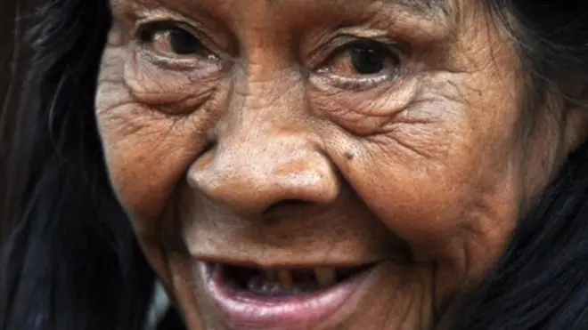 Tembelea tovuti ya bbc- uone simulizi ya jamii ya kabila la watu walio wachache mashariki mwa Paraguay jinsi walivyowauwa watu wazee walodaiw kutokuwa na faida yoyote