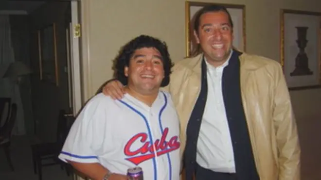Maradona y Marco Monroy, juntos en el hotel de Pekín donde se conocieron.