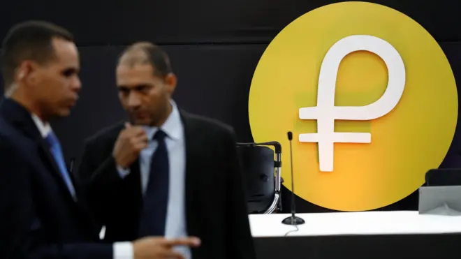 فنزويلا تزعم أنها أول دولة في العالم تستخدم عملة رقمية سيادية