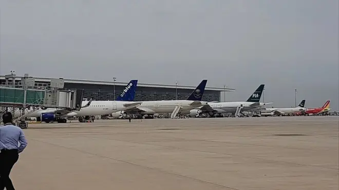 نئے اسلام آباد ایئرپورٹ پر ایئربرج کا کرایہ 300 ڈالر ہے جو دبئی ایئرپورٹ سے دگنا ہے۔