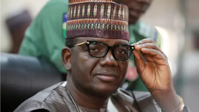 Zamfara govnor Bello MAtawalle bin sign controversial peace deal wit to stop violence between bandits and vigilante groups