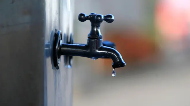Water drop in faucet