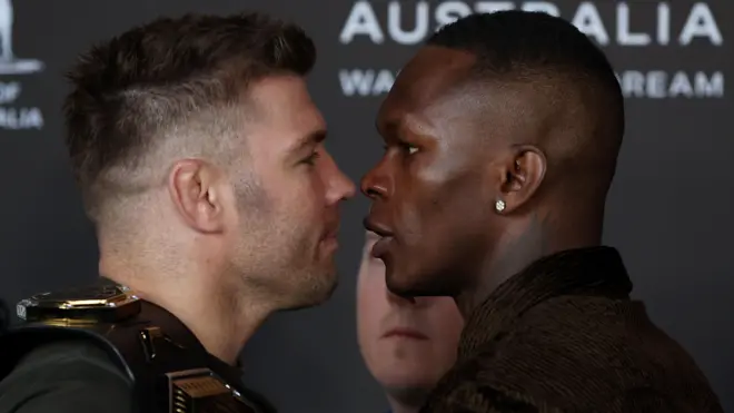 Aworan Dricus du Plessis ati Israel Adesanya 