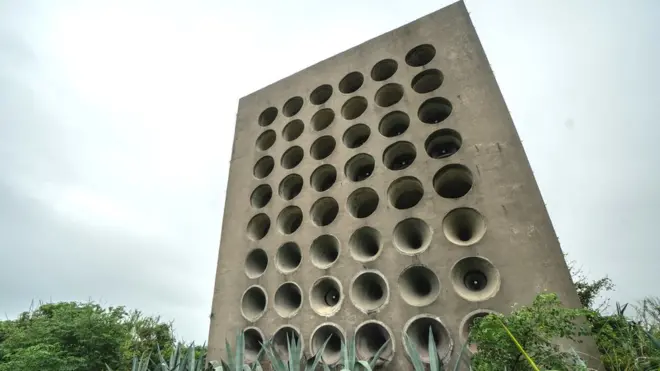 बेशान रिले-वॉल