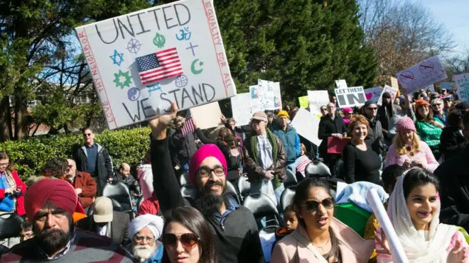 Указ Трампа спровоцировал в стране массовые акции протеста