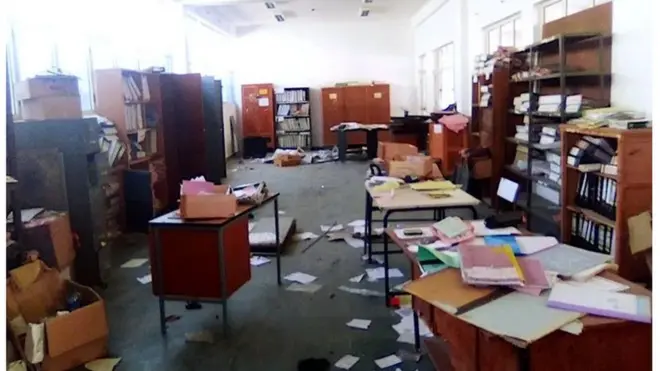 ኣብ ሃጸይ ዮውሃንስ ራብዓይ ዝዓነወ ዝፈረሰ ክፍሊ