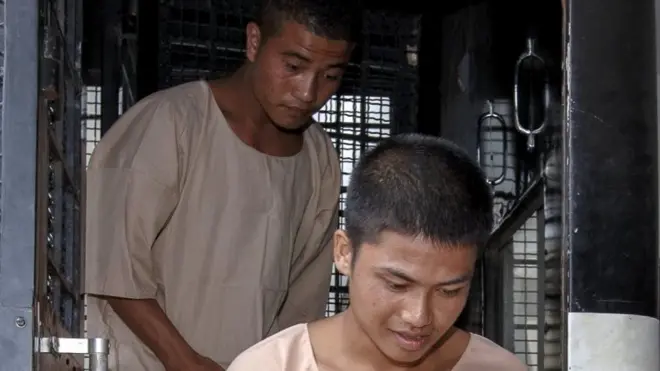 ကော့စမွေ ခရိုင် တရားရံးကို ရောက်လာတဲ့ ဝင်း( ညာ) နဲ့ ဇော် ( ဘယ်) - ၂၀၁၅ ဇူလိုင်