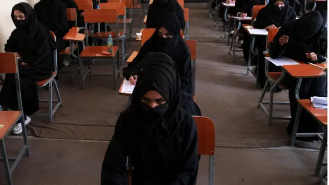 یو شمېر افغان زدکوونکې د کانکور ازموینې پر مهال