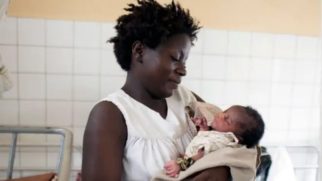 Une mère et son enfant à Kinshasa.