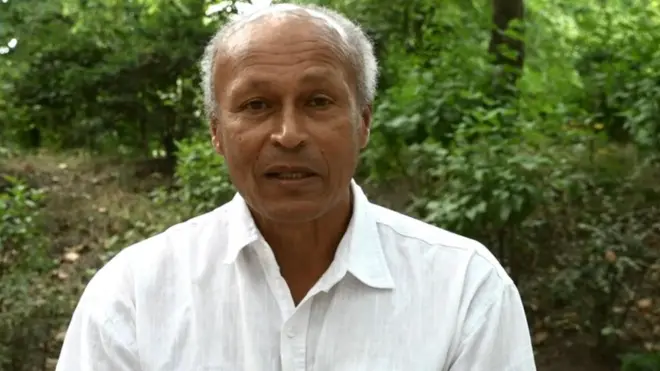 Luc Van Damme yagiye gutandukanywa na nyina afise imyaka ibiri gusa