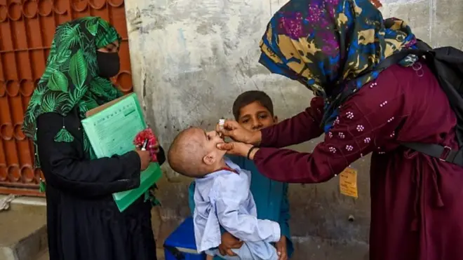 اوس د پولیو یا ګوزڼ پېښې يوازې دوو هېوادونو پاکستان او افغانستان پاتې دي.