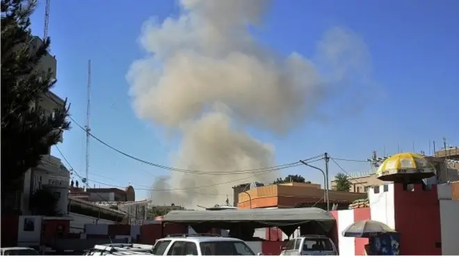 افغان حکومت پر پاکستان تور لګوي چې خپله خاوره کې یې د افغانستان ضد وسلوالو ته ځای ور کړی.