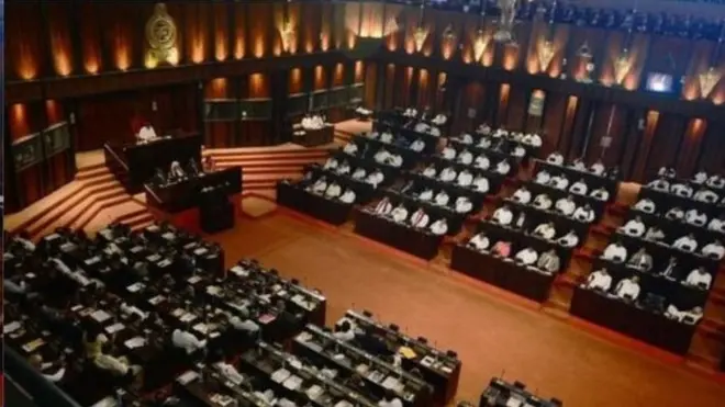 ඒ අනුව කැබිනට් අමාත්‍යවරුන් 6 දෙනෙකු කැබිනට් මණ්ඩලයෙන් ඉවත්ව තිබේ.