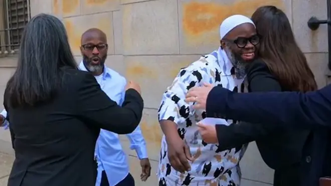 ኤሪክ ሲሞንስን ከነት ማክፈርሰንን