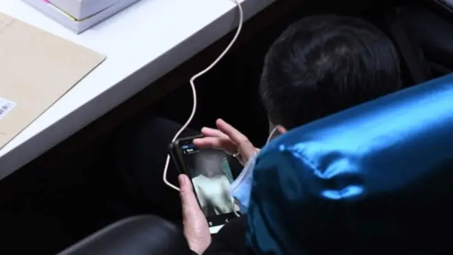 ส.ส.เปิดภาพโป๊