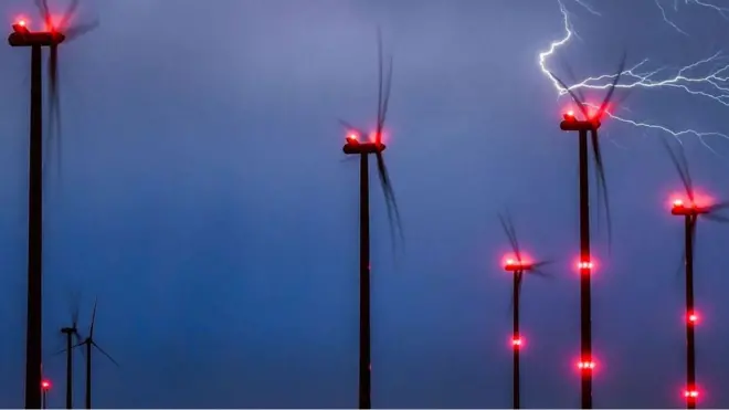 تتميز التوربينات الجديدة بأنها أكثر قدرة على تحمل الرياح مقارنة بالتوربينات التقليدية