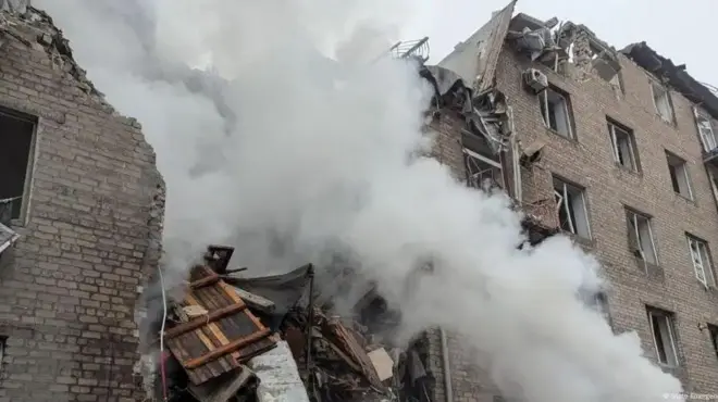 У Кривому Розі балістична ракета влучила в п'ятиповерхівку