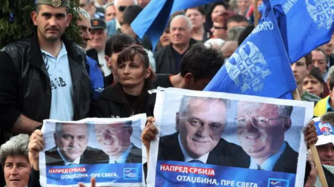 Не дају војводу: Шешељеве присталице у Београду