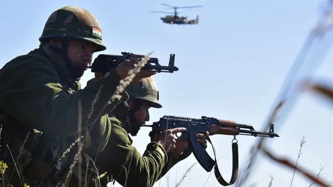 2016 में रूस के साथ संयुक्त युद्धाभ्यास में भारतीय सैनिक