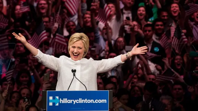 ټاکنو ته دوه ورځې پاتې دي، او ایف بي آي د هېلیري کلنټن د برېښنالیکونو په هکله خپله ارزونه واوروله.