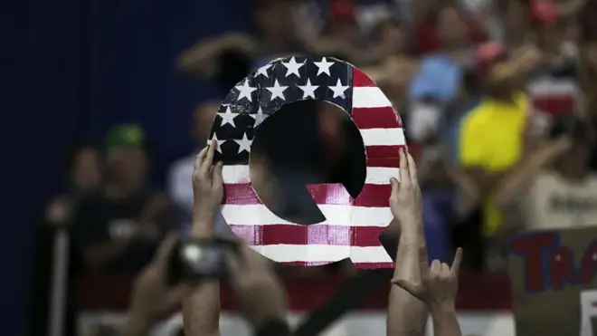 Simbol desničarskog pokreta Kjuanon koji je poznat po širenju teorija zavere u Americi