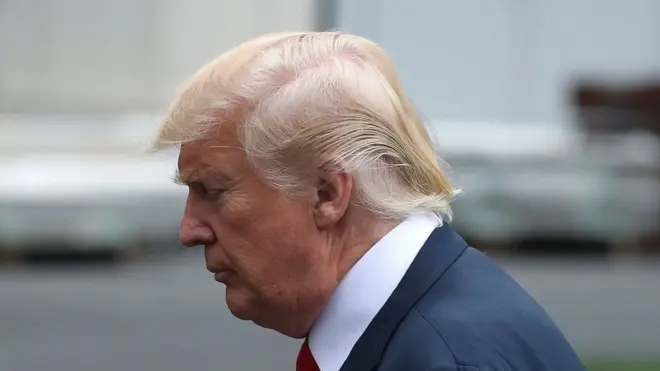 Reaksi Trump yang ikut menyalahkan para pemrotes sayap kiri atas kekerasan yang terjadi memicu kemarahan publik.