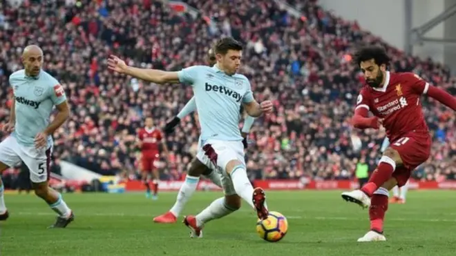 Mohamed Salah ji ọkpụ 23 bụrụ otu n'ime mmadụ abụọ kacha nye goolu na Premier League