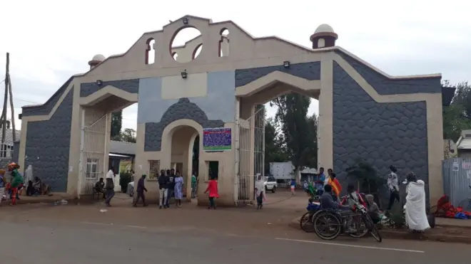 Hospitaala Felaga Hiwot, Baahir Daar