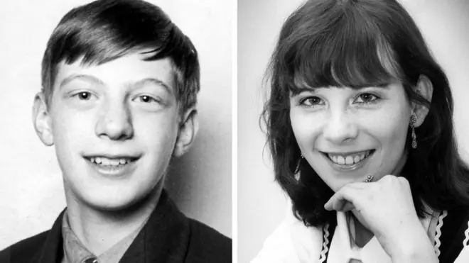 Steve tiene en esta foto 11 años y Sarah alrededor de 16.