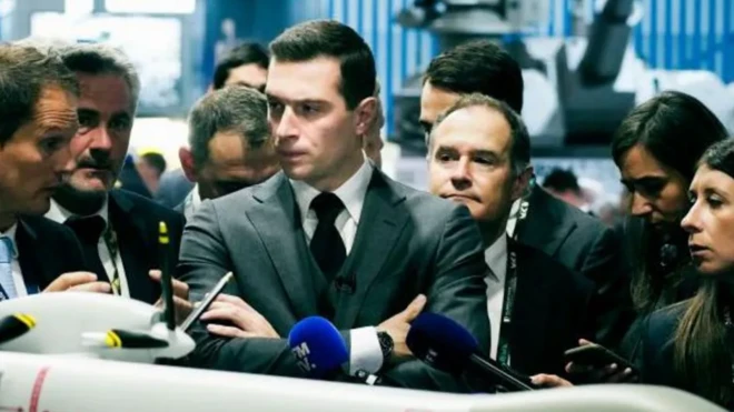 ژردن باردلا در میان خبرنگاران