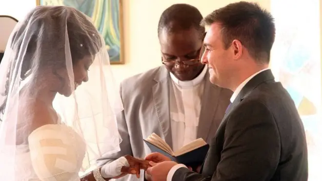 Aroosadda uu Yaxaaska gacanta ka goostay ayaa xaflad aroos ah loogu qabtay isbitaalka