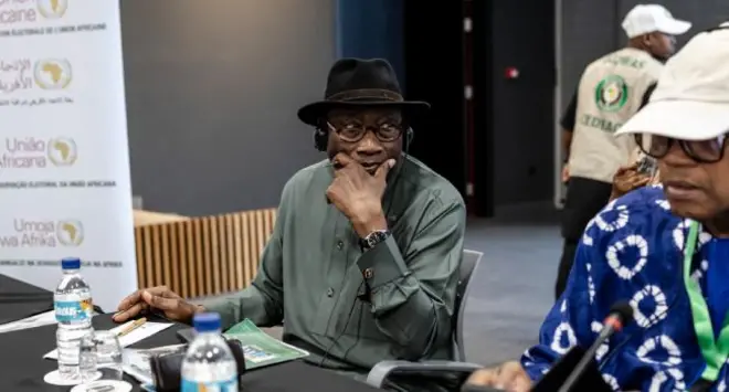 Aworan Aarẹ nigba kan ri lorilẹede Naijiria, Goodluck Jonathan ni orilẹede Guinea Bissau